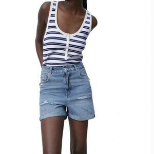 Zara Woman's The 90's‎ Bermuda Distressed High Waisted Denim Jean Shorts Size 2